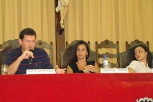 4-crprj-promove-debates-sobre-psicologia-das-emergencias-e-dos-desastres04-300x200.jpg