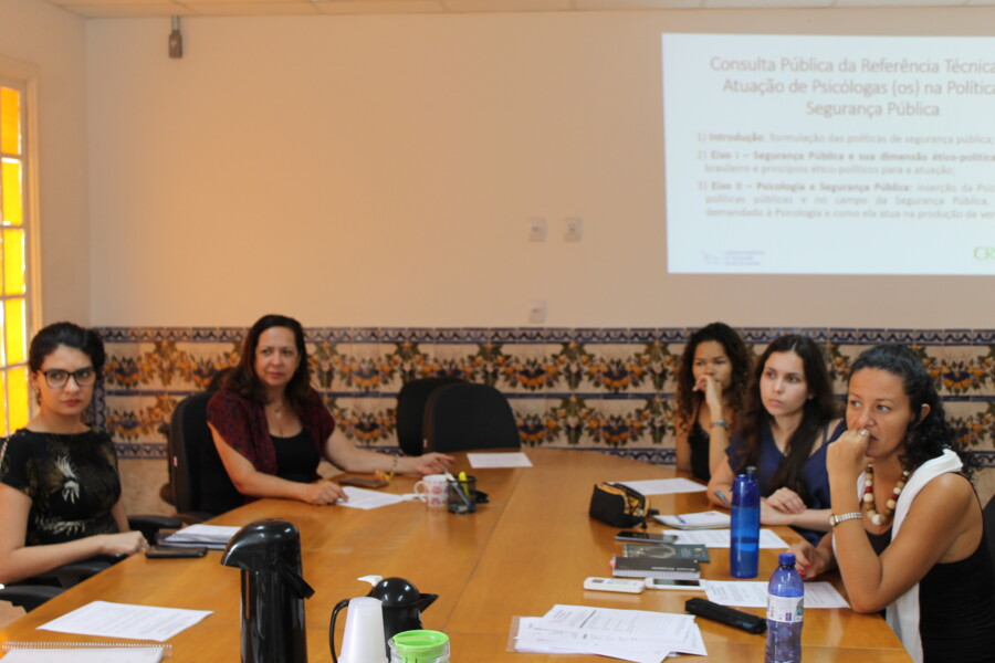 crp-rj-promove-reuniao-aberta-com-psicologas-os-que-atuam-na-politica-de-seguranca-publica